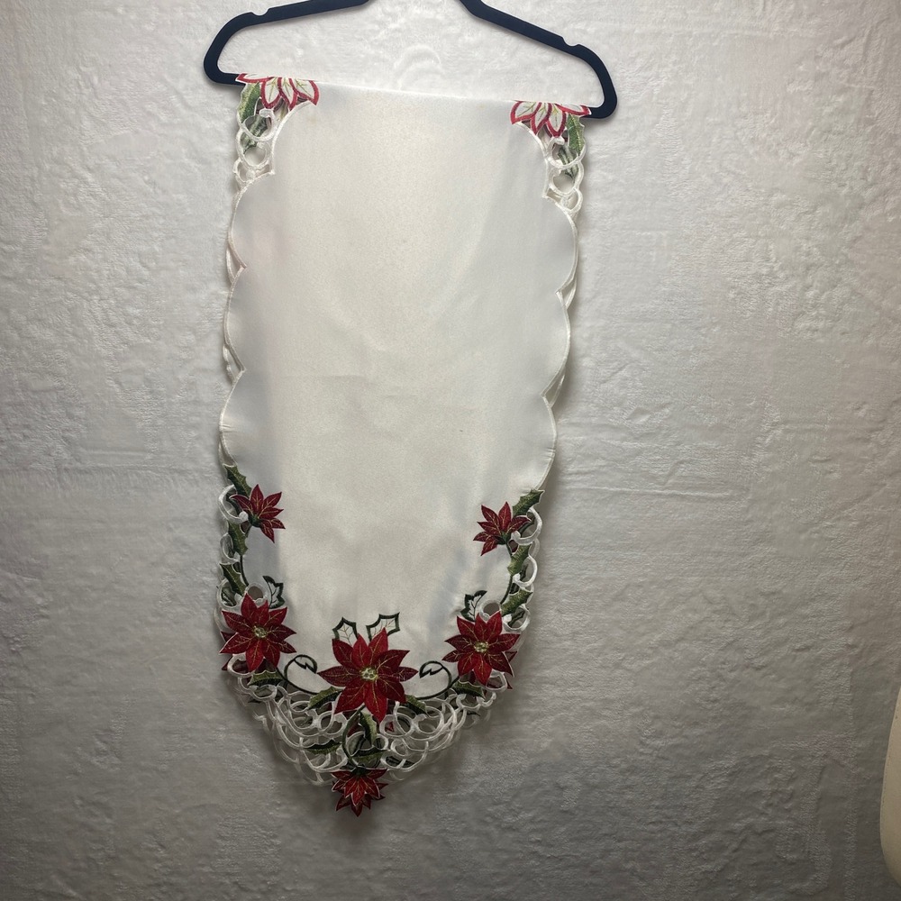 Holiday Table Runner Poinsettia Embroidery‎ Christmas Decor White Red *Read*